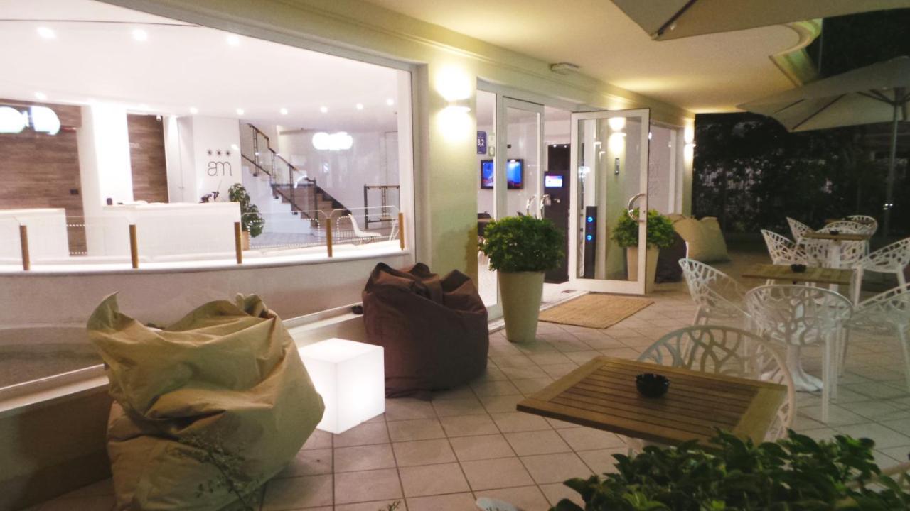 Hotel Aria Di Mare - Bed & Brunch In Centro A ริชโชเน ภายนอก รูปภาพ