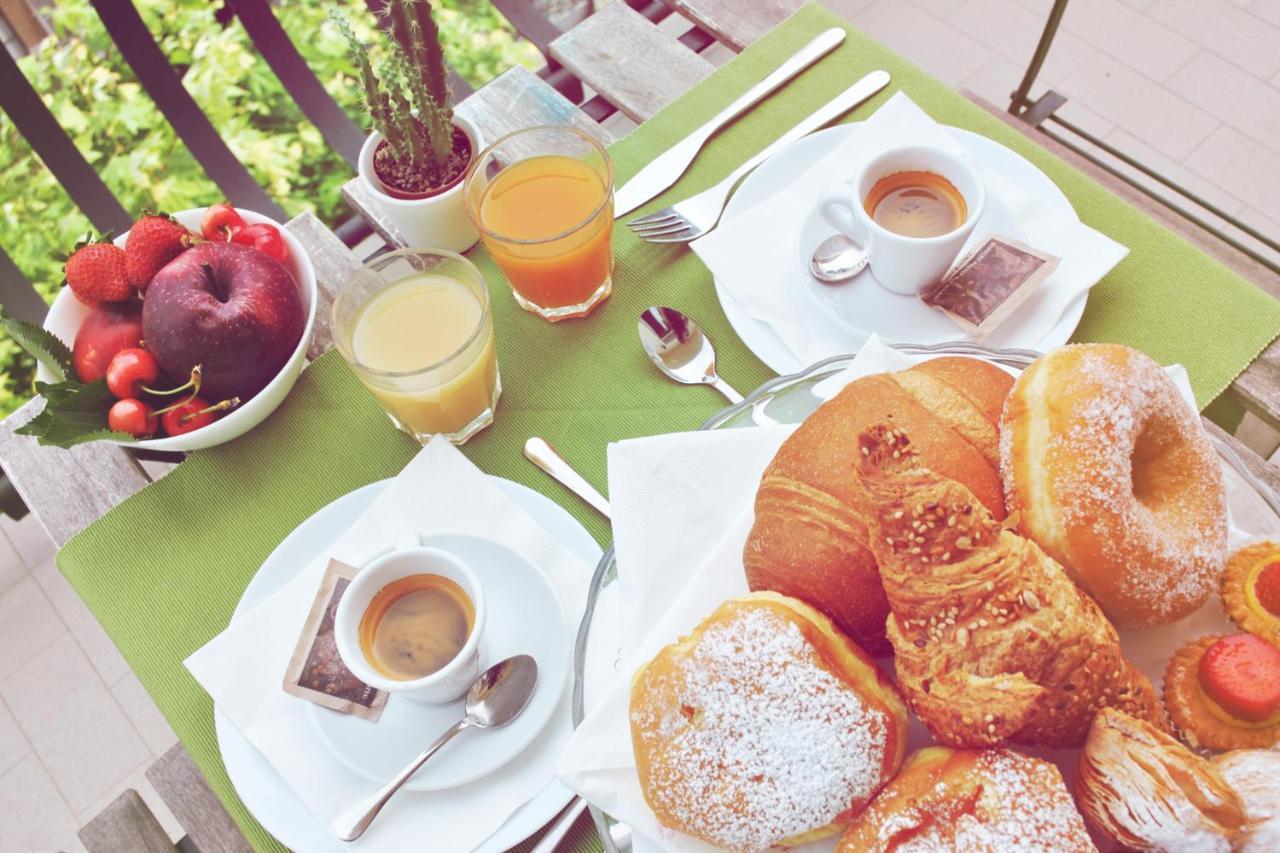 Hotel Aria Di Mare - Bed & Brunch In Centro A ริชโชเน ภายนอก รูปภาพ